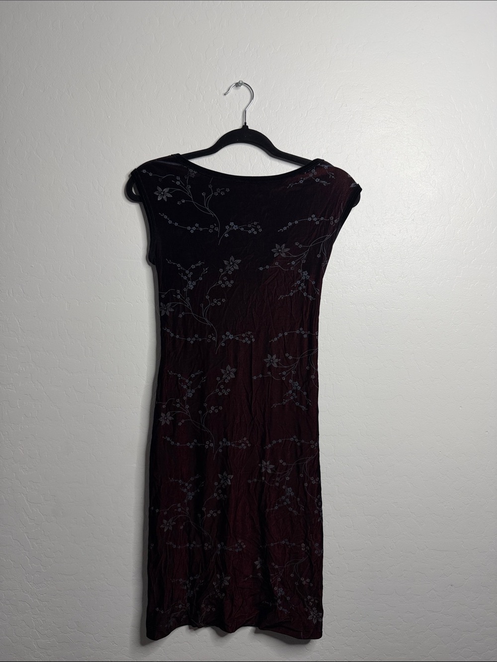 Sleeveless Floral-Print Women's Dress in Dark Wine